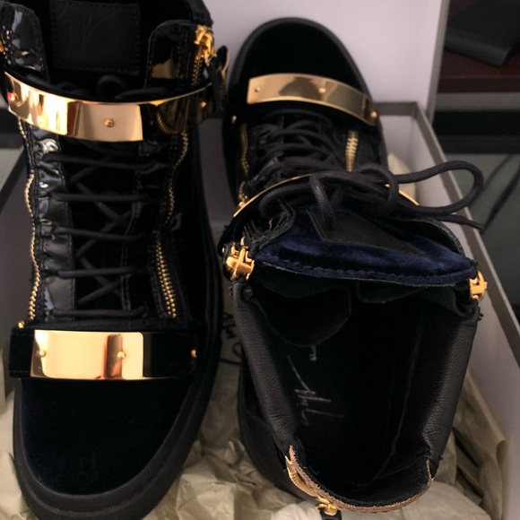 Giuseppe Zanotti - Picture 3 of 4